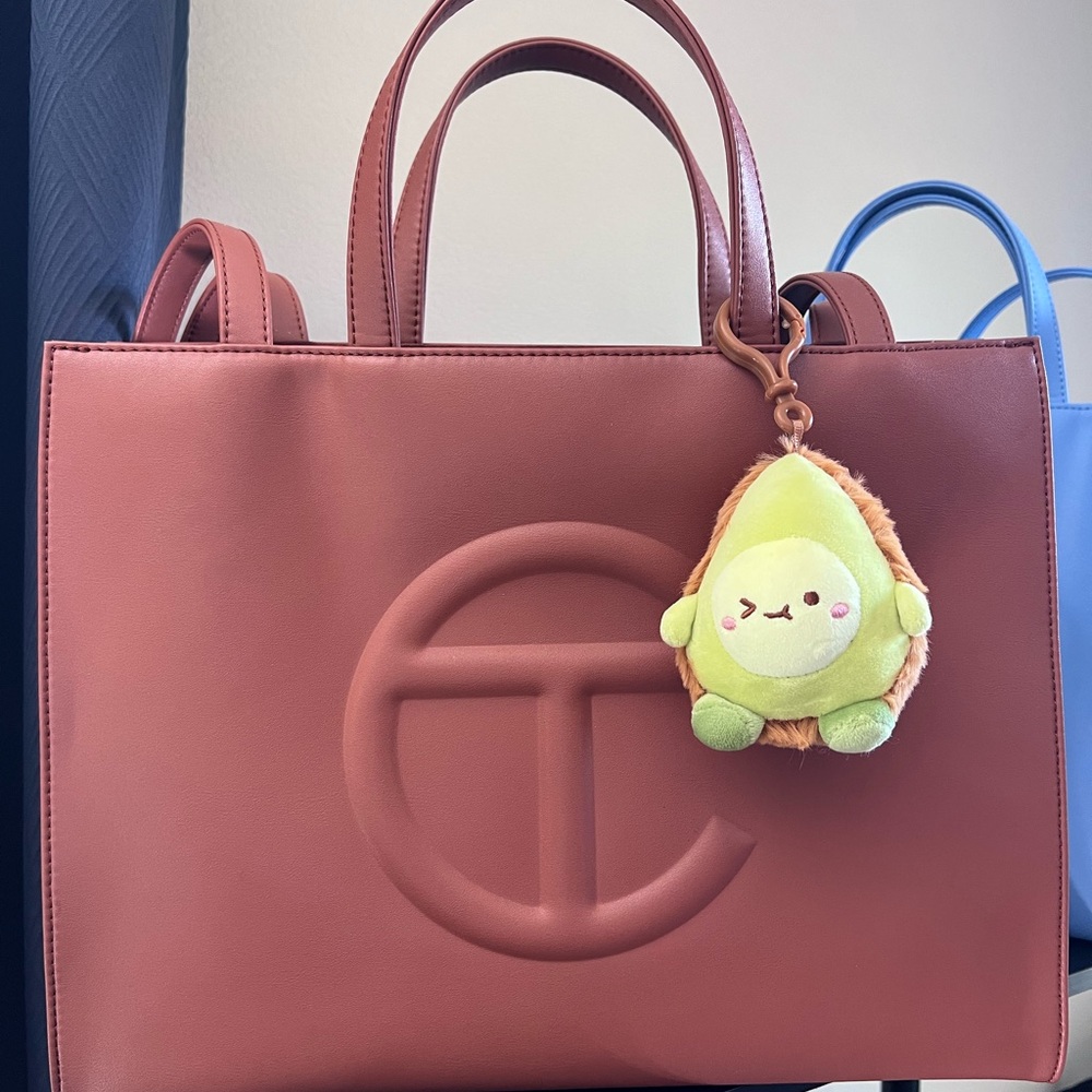 Tan Telfar in MEDIUM! 🤎